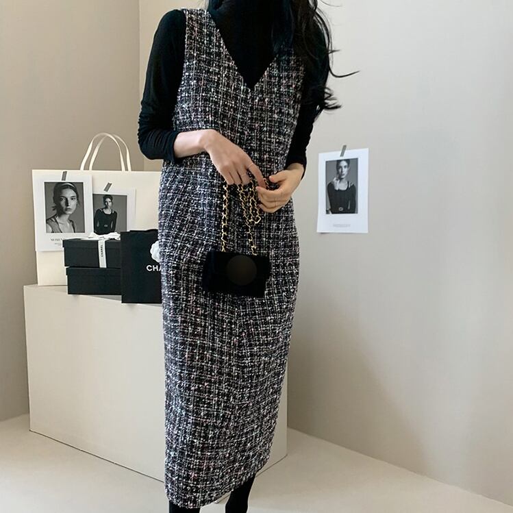 レディース ジャンスカ ミドル丈 オールインワン ジャンパースカート ツイード調 無地 暖かい 楽ちん Iライン Aライン スリム 細見 Vネック バックファスナー カジュアル 大人カジュアル きれいめ 上品 エレガント シック ブラック お洒落 春 秋冬 秋 冬 ママ