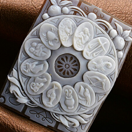 楽天市場】カメオ 【時を刻む女神たち】 三美神 イタリア 彫刻家アッカ