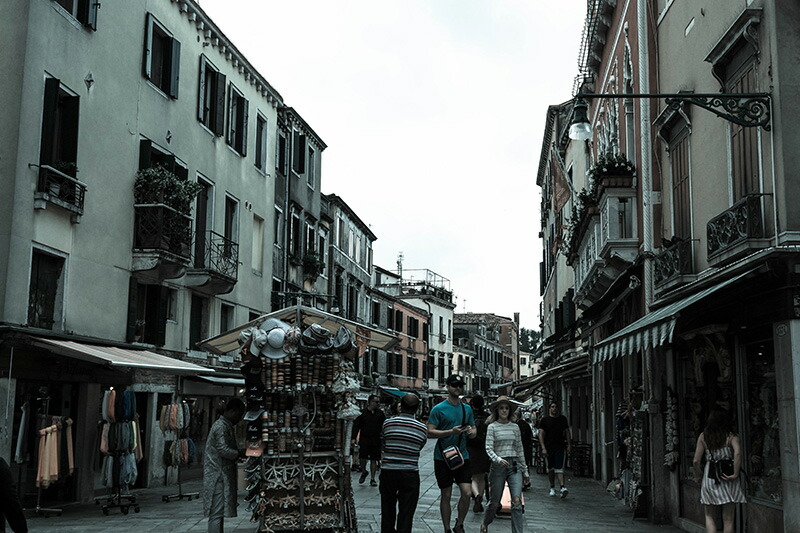 【日本製】アートパネル ボード artmart アートマート 写真 アルミフレーム おしゃれ 綺麗 コーディネート 壁紙 額縁 ウォールステッカー フォト 小物 部屋 オフィス ホテル 旅館 病院 ホールのイメージアップ モノトーン 花 海 モノクロ 北欧 風景_イタリア_DSC_1422