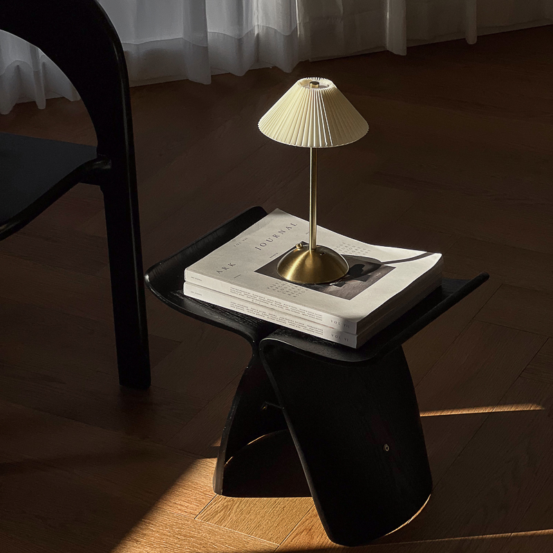 楽天市場】USB semicircle ホワイトシェード テーブルランプ 【ART OF