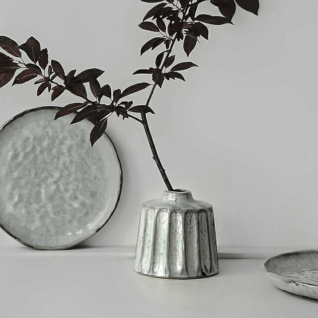 土瓶　花瓶 銀座 真生堂 | 並河靖之 / 明治 七宝 / 菊に蝶図 花瓶 / ※SOLD