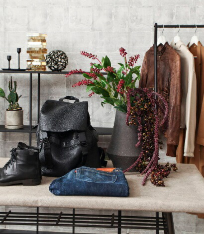 高い素材 Metalic Ball 直径16cm おしゃれインテリアに 卓上 オブジェ 置き物 モダン デザイン Fucoa Cl