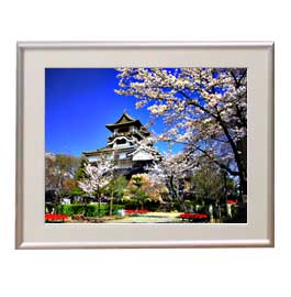 【油絵 直筆仕上げ】春の城下 アートフレーム：色シルバー サイズ 額入りM 511&times;418mm 【布キャンバス・額表面保護板】 油彩 風景画 オリジナルインテリア絵画 風水画｜絵画販売アートレスト