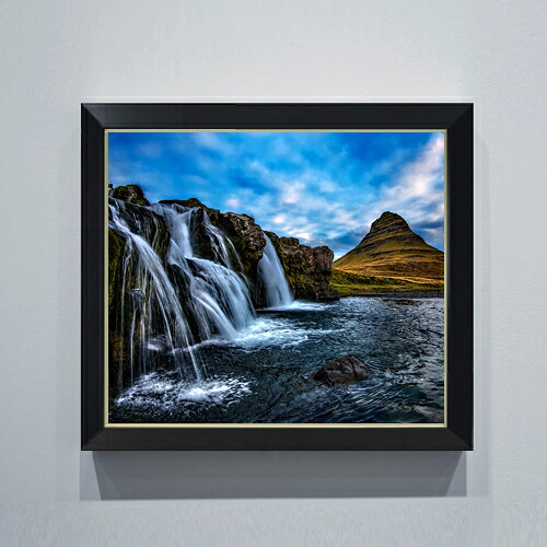 【油絵 直筆仕上げ】Kirkjufell、アイスランドの風景 F10サイズ 額入り 【アップグレードフレーム】 油彩 風景画 オリジナルインテリア絵画 風水画 560&times;485mm 複製画 送料無料｜絵画販売アートレスト