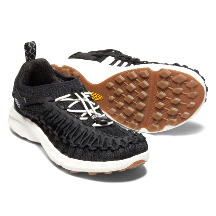 KEEN　ユニーク　黒　28cm KEEN UNEEK NXIS Triple Black/Black（キーン ユニーク ネクシス