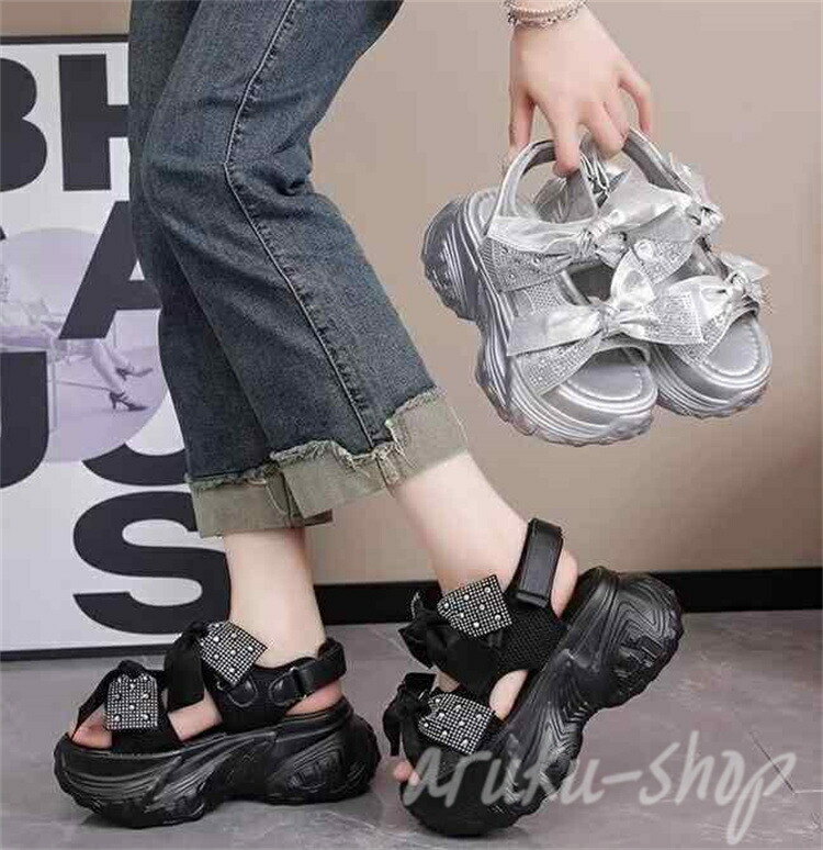 スポーツサンダル シルバーとブラック 編み込みデザイン wbee7301315_1.jpg