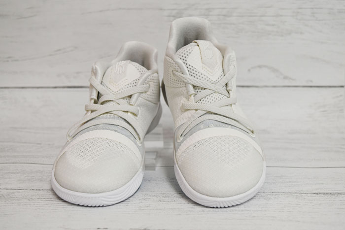 NIKE KYRIE 3 (TD) IVORY/PALE GREY-LIGHT BONE ナイキ カイリー 3