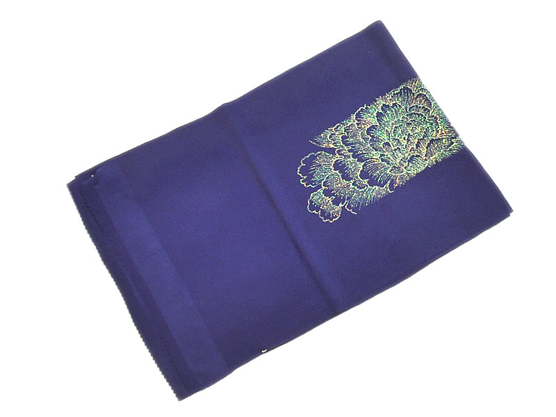 女物　礼装用　正絹　帯揚げ　-牡丹刺繍/紺藍色系地-　　[ 2002-3192 ]　 着物 きもの 振袖 訪問着 色無地 小紋 女性 レディース おびあげ ギフト プレゼント 贈り物 誕生日 きぬ シルク ぼたん ボタン 花 はな 無地 パール箔 ししゅう
