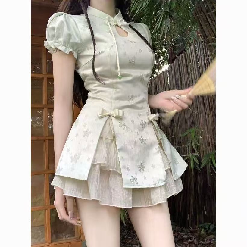 好いたらしいで今めかしいなスリムフィットデザインの成人女性用夏用フレンチ御召しもの。