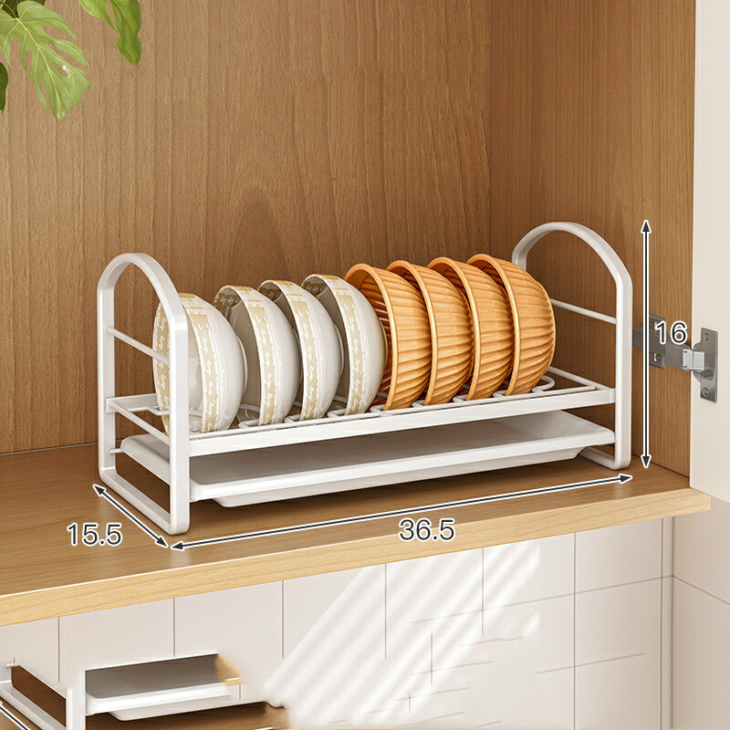 収納家具内のどんぶり鉢と皿用の勝手もと食器納める仕合わせ、断種収納家具内の優勝杯とどんぶり鉢の仕合わせ、水抜き提げ篭のアーティファクト