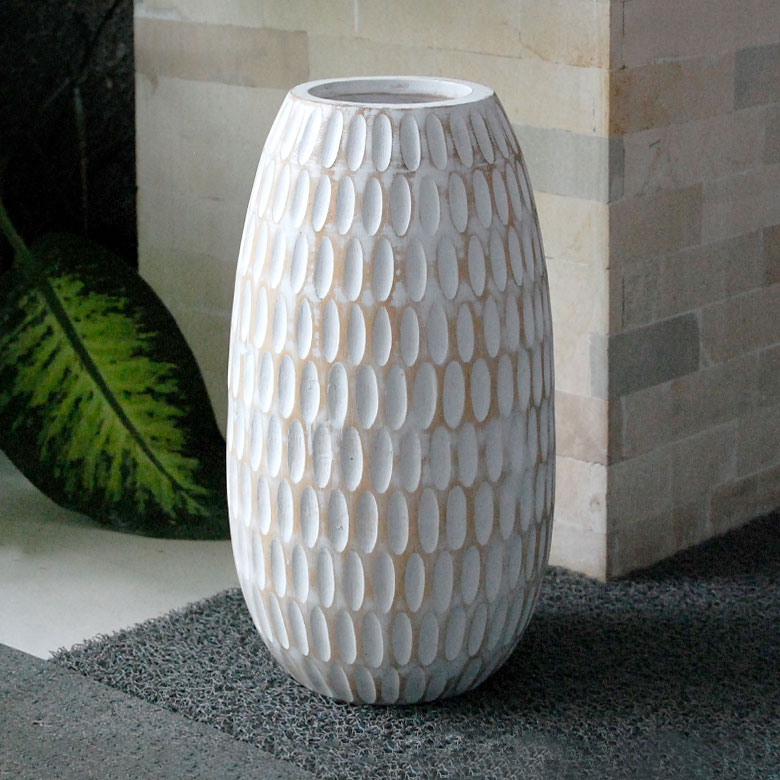  ウエッジウッド ホワイトフォリア ベース 花瓶 30cm ホワイトフォリア ベース 30cm|WEDGWOOD公式オンラインストア