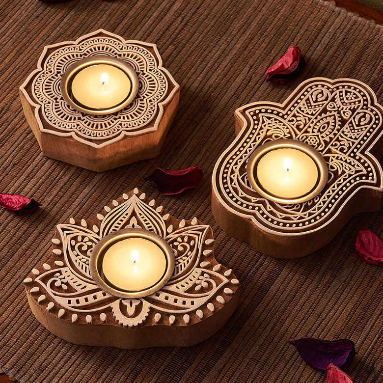 木製キャンドルホルダー 花彫刻 3穴　バリ 木製キャンドルホルダー 花彫刻 3穴 バリ 木製キャンドル