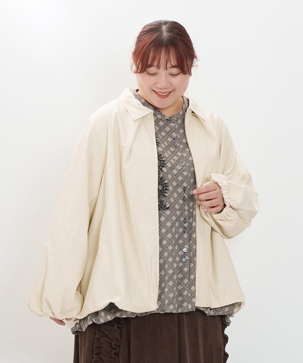【2buyクーポン対象】as know as ソフトな合皮でBZ レディース 大きいサイズ ジャケット ブルゾン 合成皮革 長袖 裏地付き 総裏 ソフト やわらかい キレイ目 タック ポケット ジップアップ しぼり オオラカ|AS KNOW AS 店