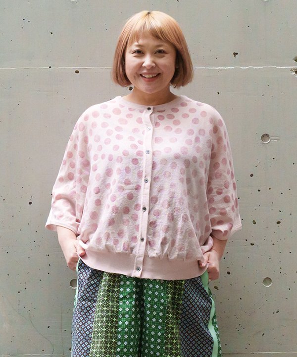 as know as どっちもドッツなＣＤ レディース 大きいサイズ トップス ニット カーディガン カーディガン ＣＤ 羽織 プルオーバー 前後着用 どっちも前 リブ ドット 大小水玉 クルー ドルマン オオラカ｜AS KNOW AS　店