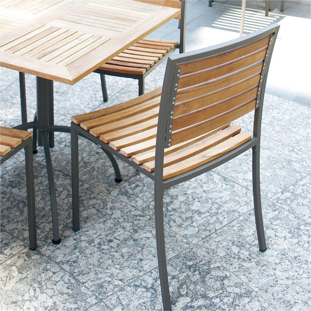 ガーデンチェア　ウッドチェア　デッキチェア　無垢材　チーク材　木製　庭 ガーデンチェア ナチュラルウッド スタッキング ガーデン チェア