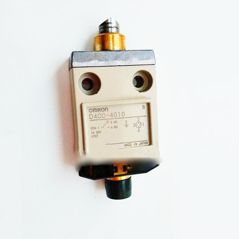 新品【 ★貨物輸送無料 】OMRON オムロン D4CC-4010 用リミットスイッチ【６ヶ月引きうける】