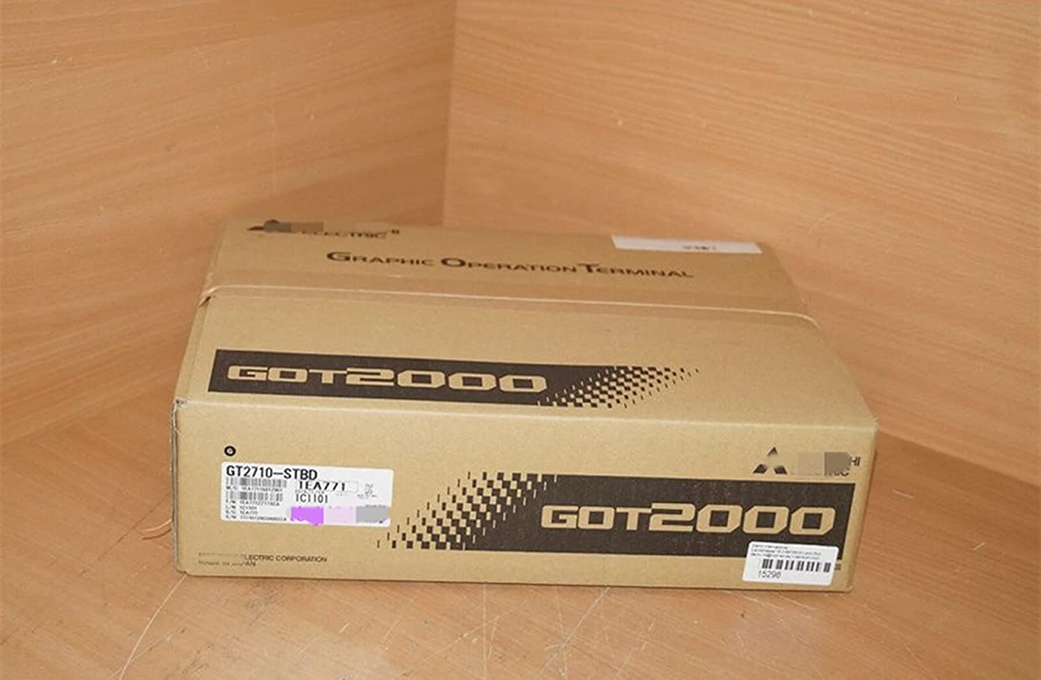 新品【 ★貨物輸送無料 】MITSUBISHI/三菱電機 タッチパネル GT2710-STBD【６ヶ月引きうける】