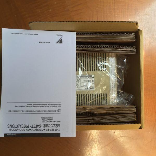 【 新品★貨物輸送無料 】 YASKAWA SGDA-04APPY127 SERVOPACK 【６ヶ月引きうける】