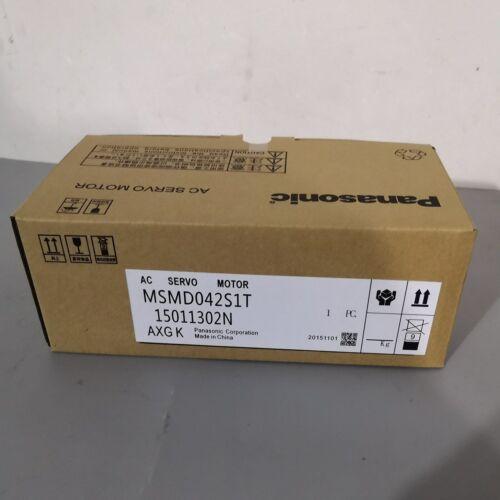 新品 PANASONIC/パナソニック サーボ原動機MSMD042S1T 【6ヶ月引きうける】