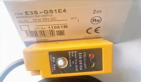 【新品★適当お願いごと書★税込★貨物輸送無料】OMRON E3S-GS1E4 fork sensor 2SET【6ヶ月引きうける】