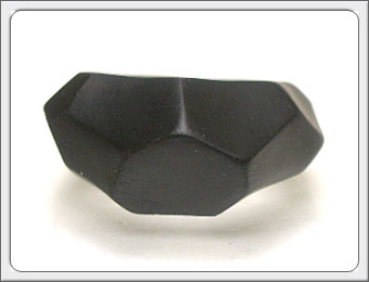 木人軒（モクジンケン）白木鍵を掛ける輪っか「エボニー（まっ黒）」黒いこと / 7～23号(特注大きさ購入注文可) 【メンズ レディース mokujinken 木製 白木 付属物 宝飾品 寄木捏ち上げる 技術者 指環 お手て お手伝いさん 手工芸品 木彫 高品質 ブランド名 差し上げ物】