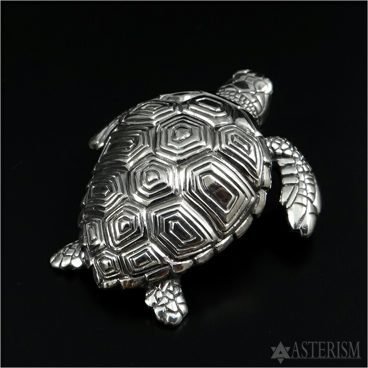 OWL'S（アウルズ） 「NEW リアル タートル ペンダント」SILVER 925 【ウミガメ メンズ レディース アクセサリー ジュエリー ハンドメイド ハワイアン カメ 海 亀 長寿 幸運 トップ 銀 シルバー プレゼント】KAME1｜アステリズム代官山 28,600円