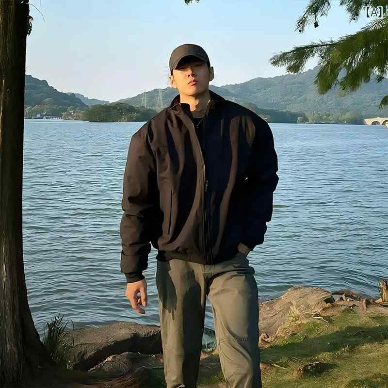 メンズ フライトジャケット 外套 冬 厚手 立領 三防 綿服 短め アメリカン シルエット 棒球服 コットン フード付き 合体型 長袖 耐磨 薄め 狼灰 杏 黒 青春 流行 青少年 2025 春 灯芯? 兔毛 橡筋下? 側縫ポケット 外穿 収口袖 成人｜アスターショップ