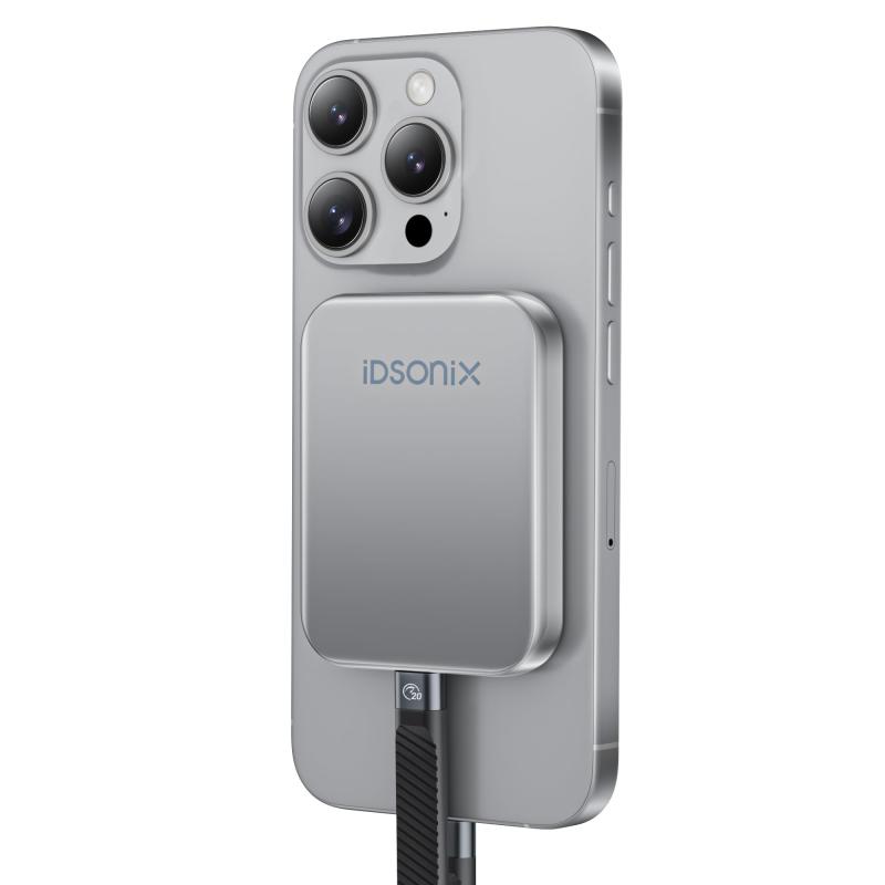 iDsonix 携帯型SSD。