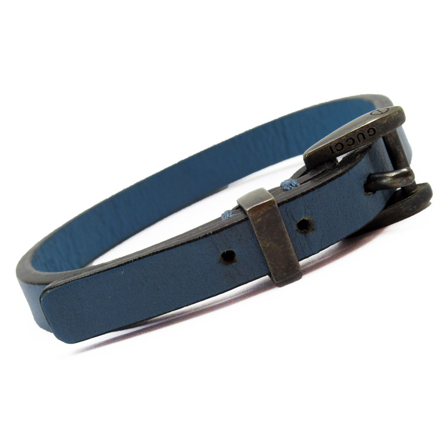 GUCCI レザーブレスレット　グッチ　ベルトモチーフ　バングル　ブレスレット GUCCI グッチ レザー ベルトモチーフ バングル ブレスレット