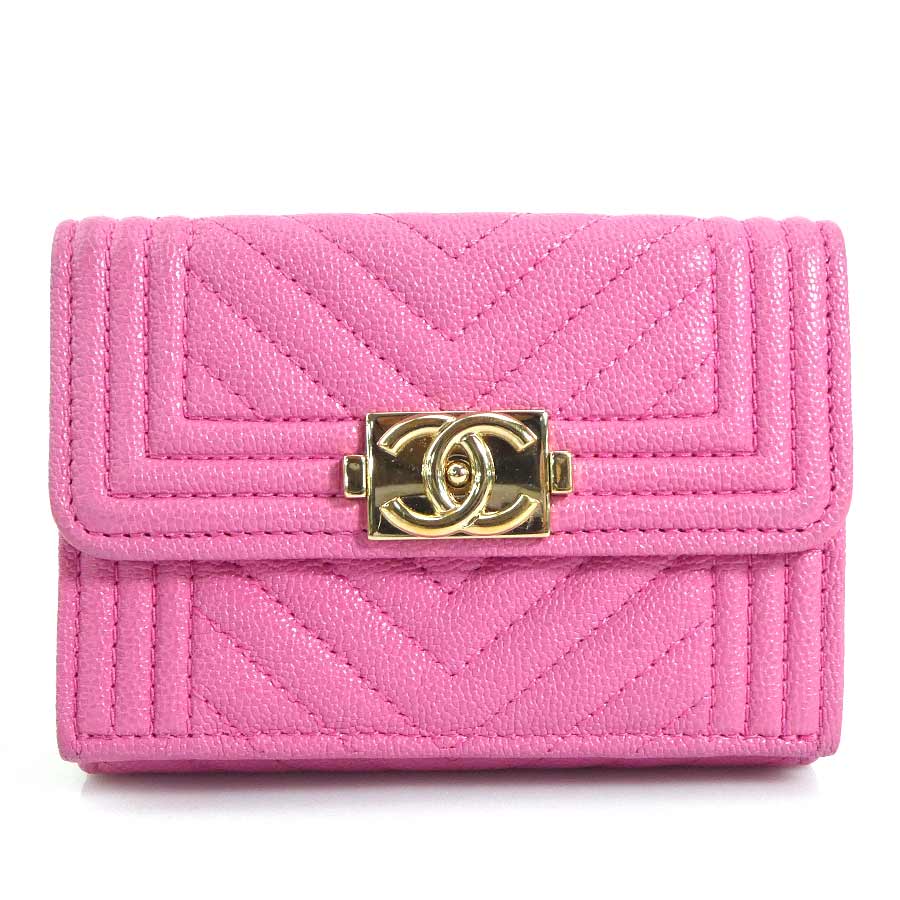 CHANEL ボーイシャネル　キャビアスキン　三つ折り財布 キャビアスキン シャネル 財布/三つ折 CHANEL ミニ財布 ボーイ