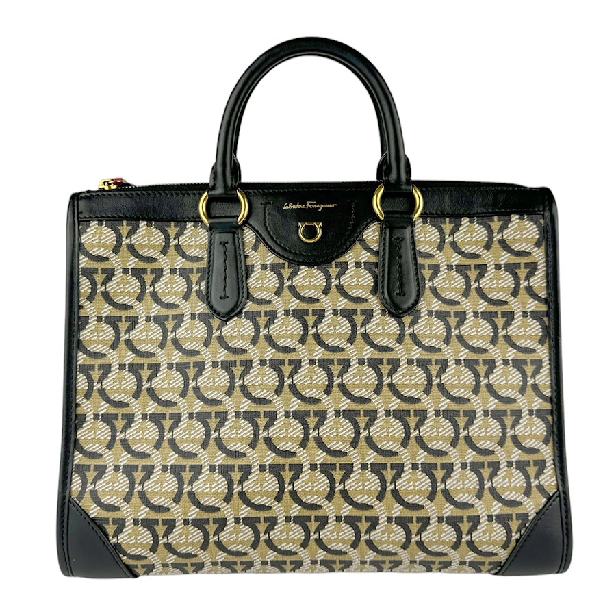Salvatore Ferragamo☆ガンチーニ ハグ ショルダー トートバッグ 楽天市場】FERRAGAMO フェラガモ ショルダーバッグ HUG MINI