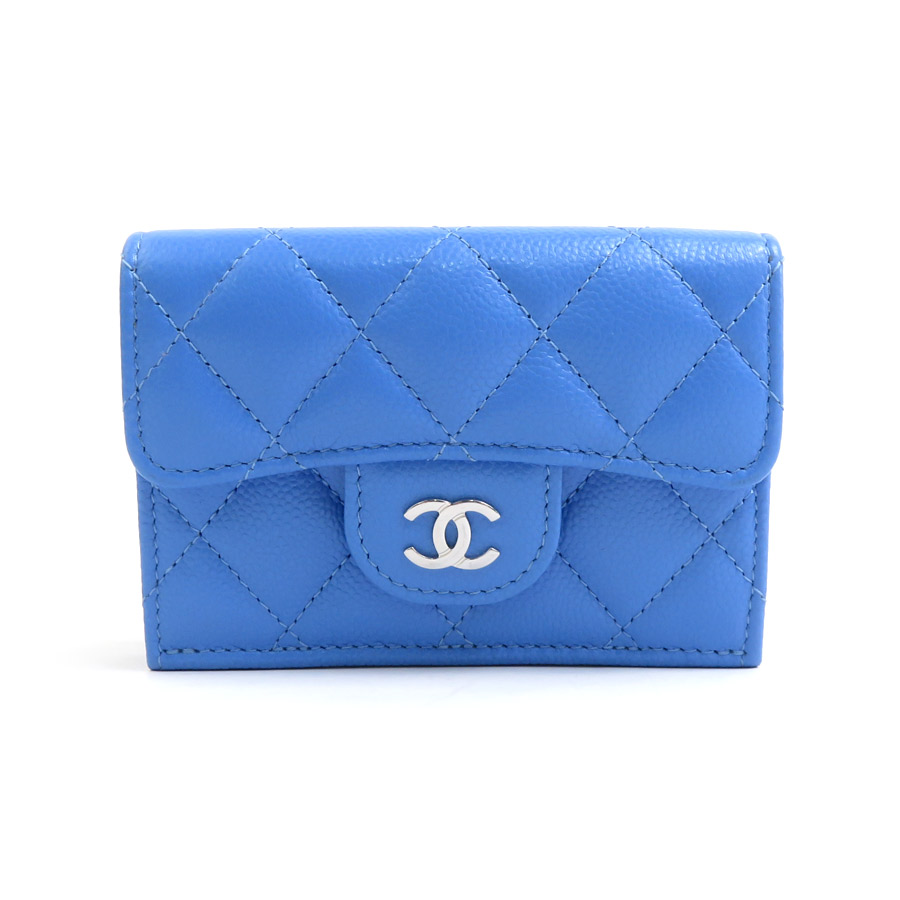 CHANEL シャネル カメリア ラムスキン 三つ折り財布 Wホック CHANEL（シャネル） カメリア エンボス 三つ折り 長財布 ラムスキン