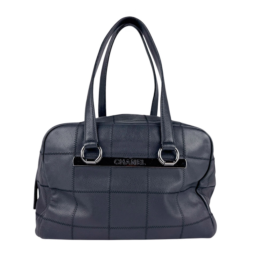 シャネル　ショルダーバッグ　ターンロック　ブラック　チョコバー　レザー シャネル チョコバー コットン×パテントレザー チェーン