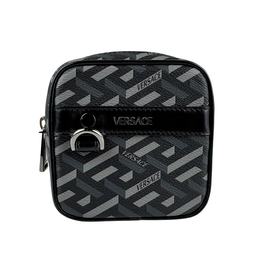 ヴェルサーチ VERSACE ポーチ ベルトポーチ レザー ブラック系 ユニセックス 送料無料【中古】 z6425