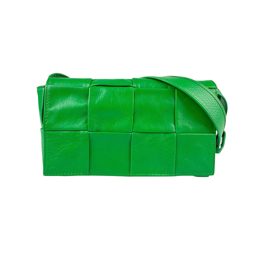 ボッテガヴェネタ BOTTEGAVENETA ウエストバッグ ベルトバッグ カセット レザー グリーン レディース 送料無料【中古】 z6734