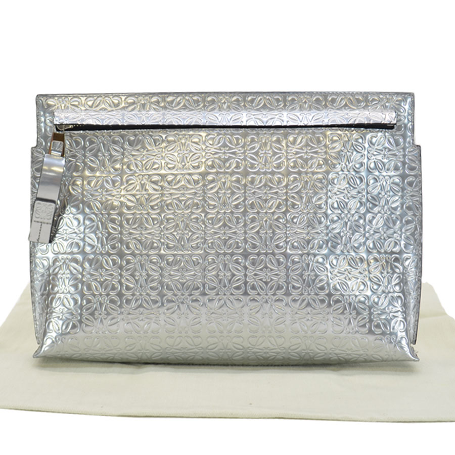ロエベ Loewe バッグ アナグラム レディース バッグ シルバー アナグラム パテントレザー クラッチバッグ セカンドバッグ レディース 中古 定番人気 R7301 ブランドバリューロエベ アナグラム バッグ クラッチバッグ セカンドバッグ パテントレザー シルバー