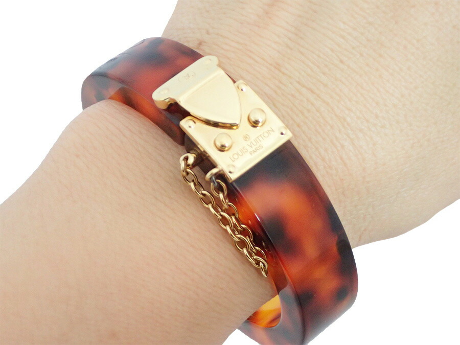 Brandvalue Louis Vuitton Bangle Lock Me Brown X Gold It Is Louis Vuitton Lock Me Bangle Bracelet Tortoises Lady S Brown X Gold Metal Ings Resin Soot Used