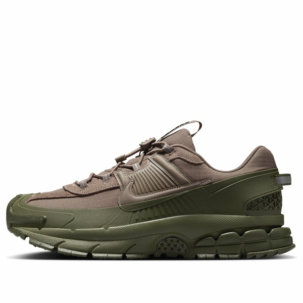 Nike ナイキ メンズ スニーカー  【Nike Air Zoom Vomero Roam \u0027Mink Brown Medium Olive\u0027 FV2295-201】  大きさ US_5.5(23.5糎)