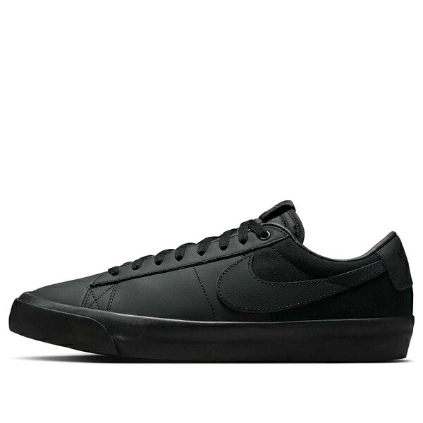 Nike ナイキ メンズ スニーカー  【Nike SB Zoom Blazer Low Pro GT ISO \u0027Triple Black\u0027 DR9099-001】  大きさ US_7.5(25.5糎)