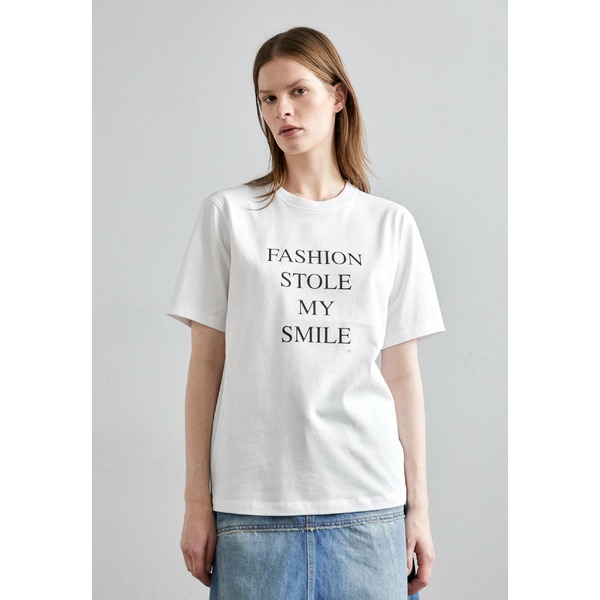 売れ筋商品|||ヴィクトリア ベッカム Tシャツ レディース トップス SHRUNKEN LOGO TEE - Basic T-shirt - white 楽天市場】ヴィクトリア ベッカム レディース Tシャツ トップス
