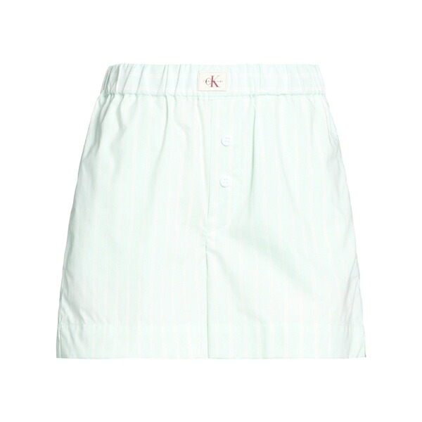 【送料無料】 カルバンクライン レディース カジュアルパンツ ボトムス Shorts & Bermuda Shorts Green｜asty