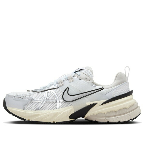 Nike ナイキ レディース スニーカー  【(WMNS) Nike V2K Run \u0027Summit White Metallic Silver\u0027 FD0736-100】  大きさ US_W_4.5