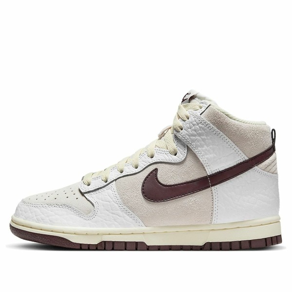 Nike ナイキ レディース スニーカー  【(WMNS) Nike Dunk High \u0027Light Orewood Brown\u0027 FB8482-100】  大きさ US_W_11