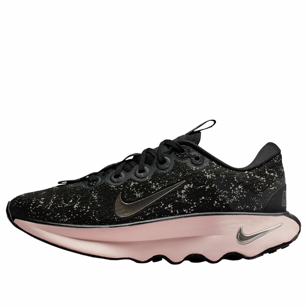 Nike ナイキ レディース スニーカー  【(WMNS) Nike Motiva SE \u0027Black Silt Red\u0027 HV2023-001】  大きさ US_7(24.0糎)