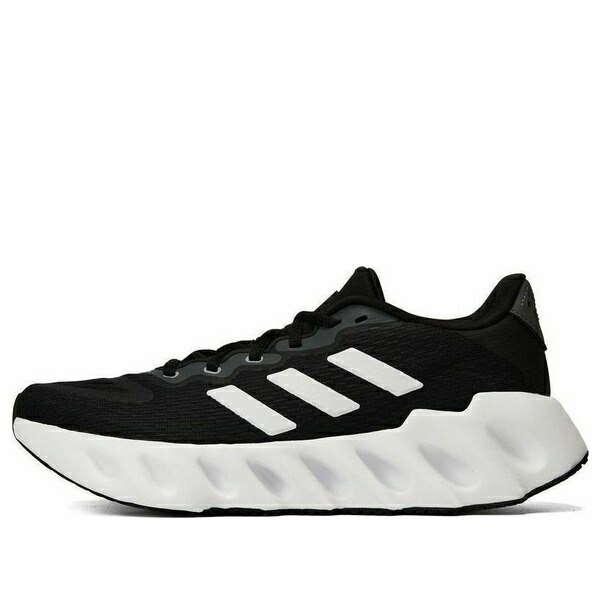 adidas アディダス レディース スニーカー Core Black/Cloud White/Halo Silver 【(WMNS) adidas Switch Run \u0027Core Black\u0027 IF5733】  大きさ US_7(24.0糎)