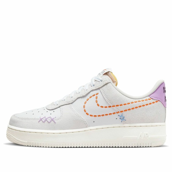 Nike ナイキ レディース スニーカー  【(WMNS) Nike Air Force 1 07 SE 101 DX2348-100】  サイズ US_W_10.5
