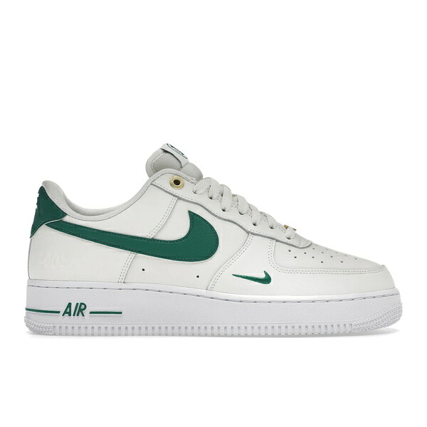 Nike ナイキ メンズ スニーカー  【Nike Air Force 1 Low \u002707 LV8 40th Anniversary Sail Malachite】  大きさ US_7(25.0珊) Sail/Malachite-White-Metallic Gold