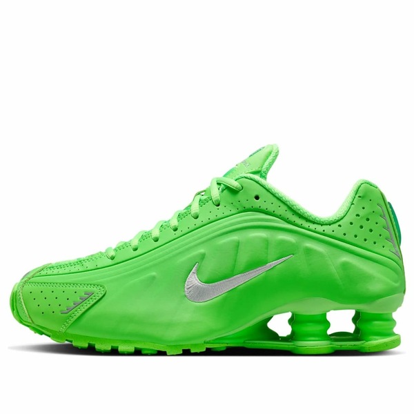 Nike ナイキ レディース スニーカー  【(WMNS) Nike Shox R4 \u0027Green Strike\u0027 HV0839-398】  大きさ US_6(23.0糎)