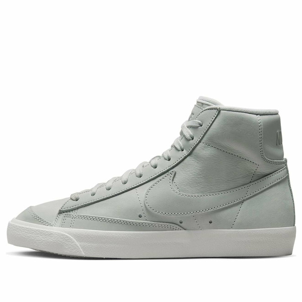 Nike ナイキ レディース スニーカー  【(WMNS) Nike Blazer Mid Premium \u0027Photon Dust\u0027 DQ7572-001】  大きさ US_W_10.5