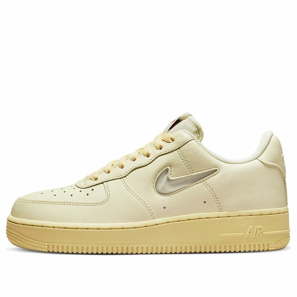 Nike ナイキ レディース スニーカー  【(WMNS) Nike Air Force 1 \u002707 LX \u0027Coconut Milk\u0027 DO9456-100】  大きさ US_6(23.0糎)